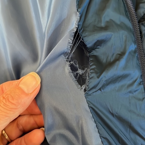 goodfellow & Co. dark blue puffer jacket long sleeves, small, water resistant. - Picture 15 of 15